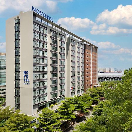 Novotel Living Saigon South Хошимин Экстерьер фото