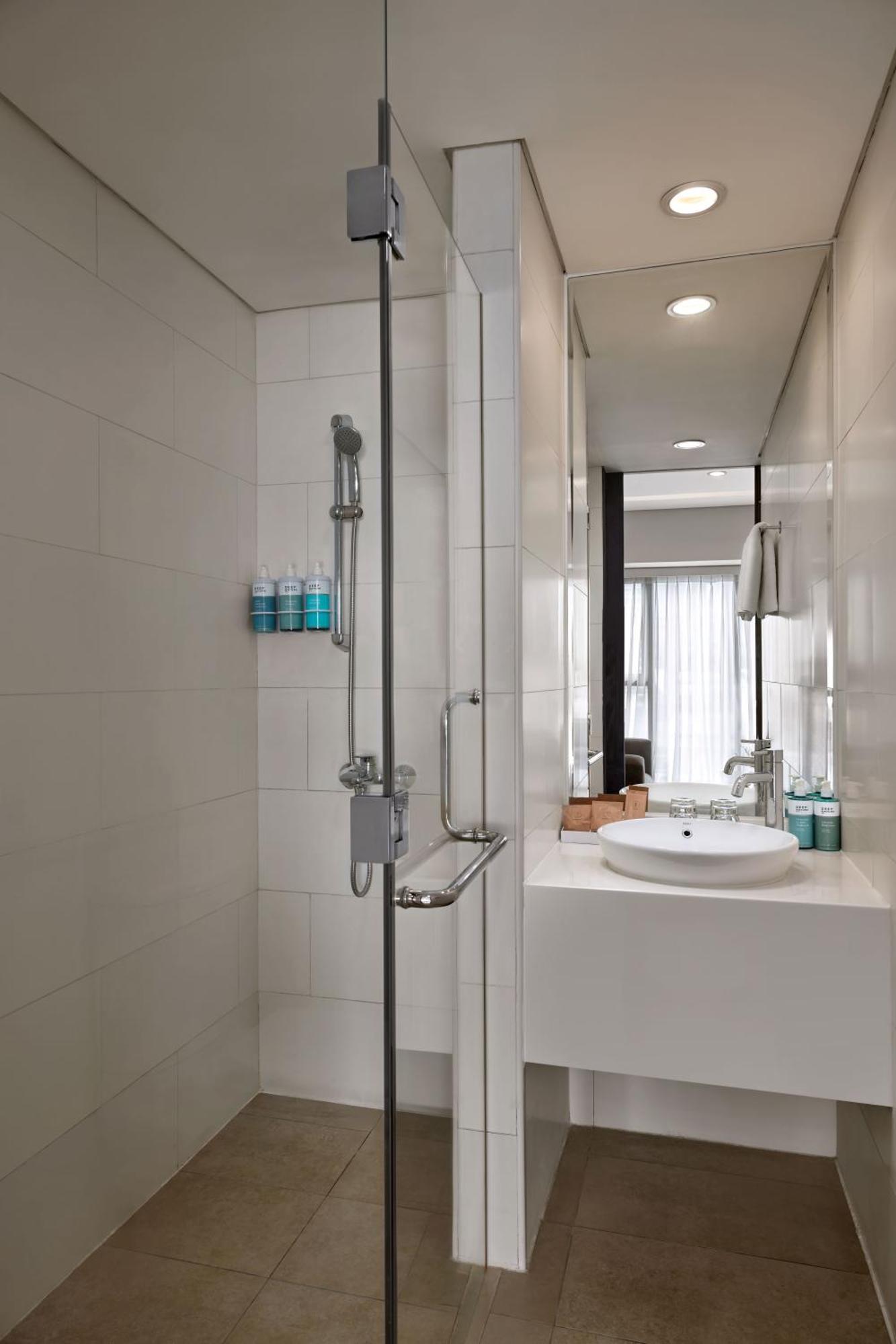 Novotel Living Saigon South Хошимин Экстерьер фото