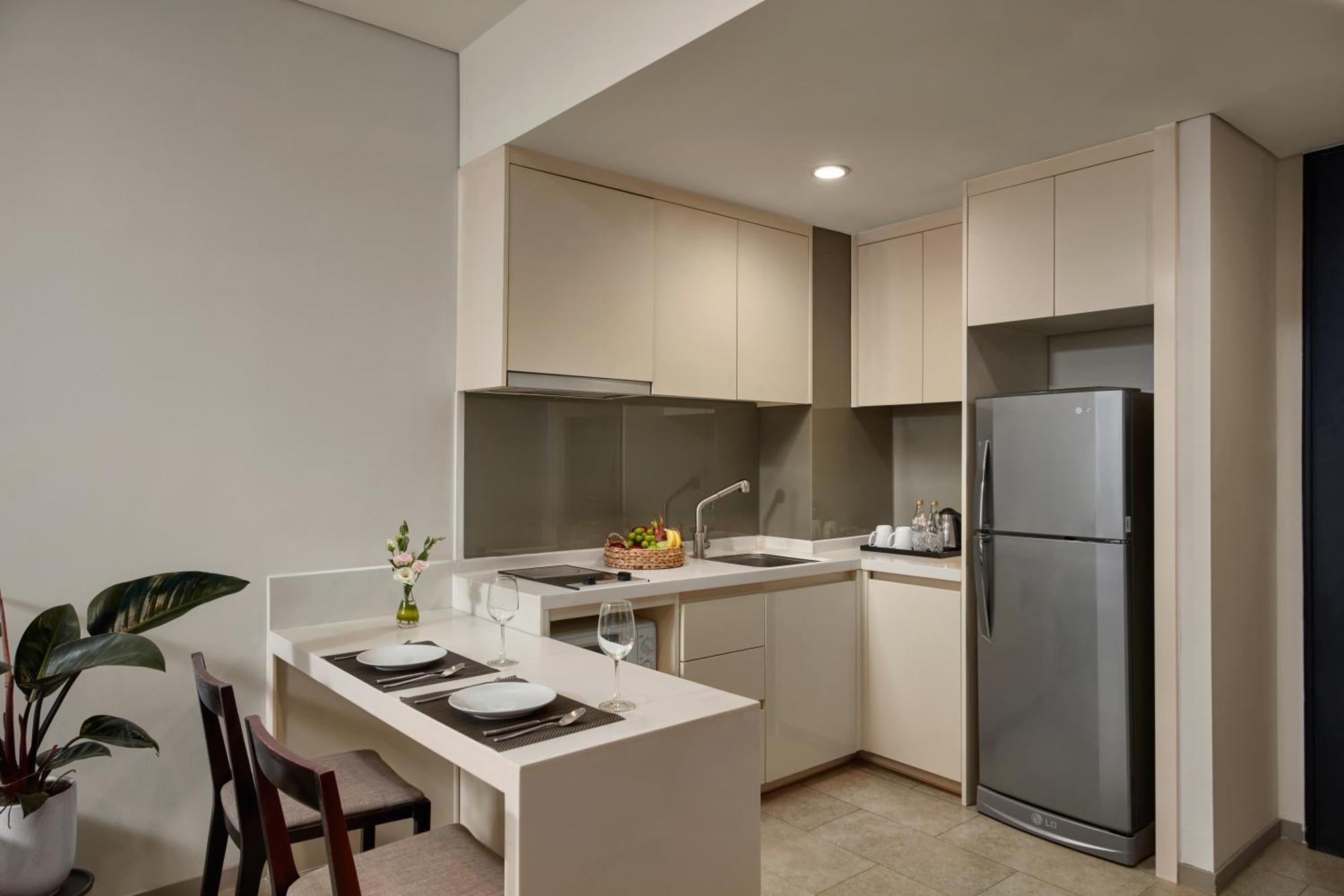 Novotel Living Saigon South Хошимин Экстерьер фото