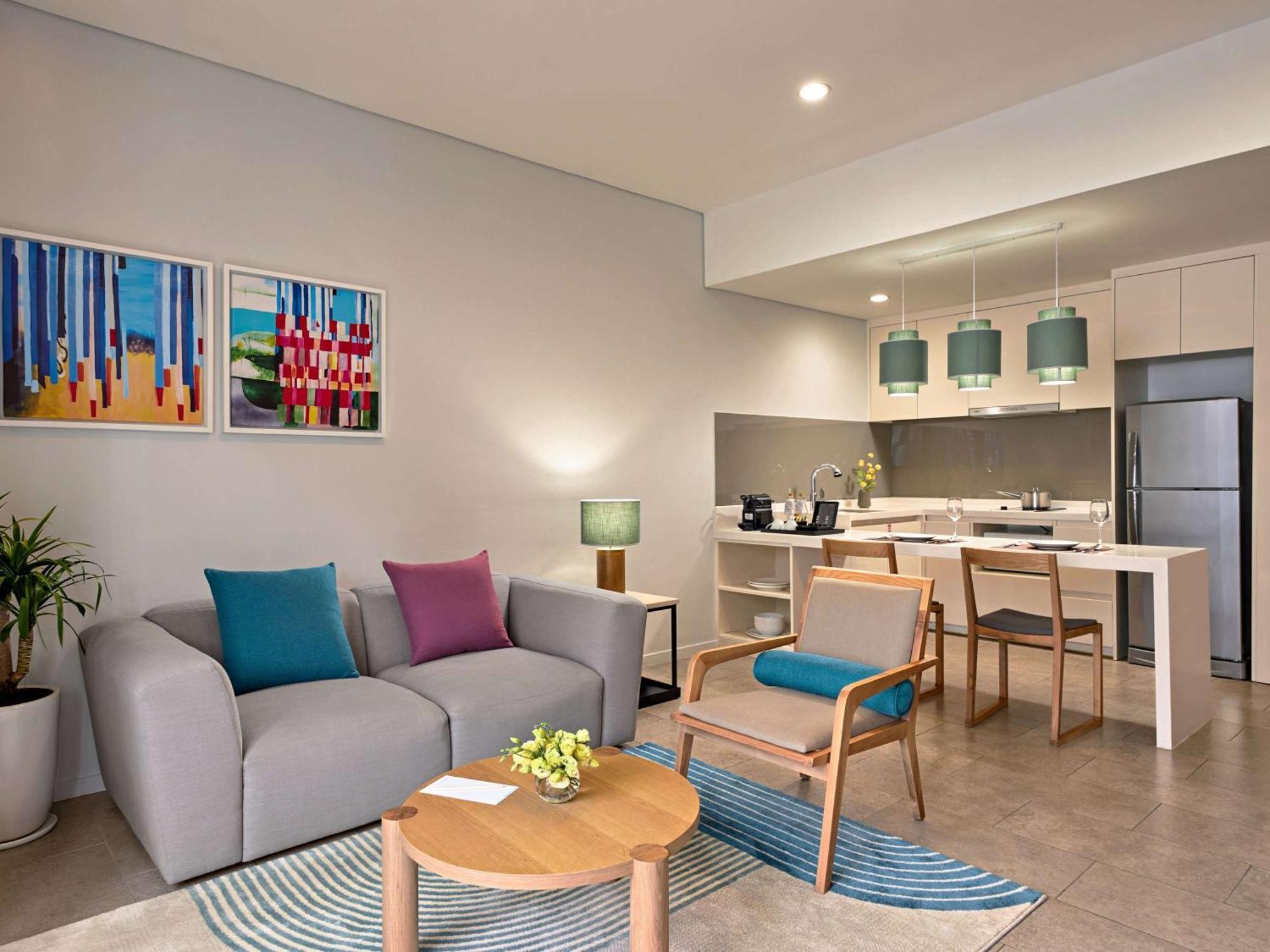 Novotel Living Saigon South Хошимин Экстерьер фото