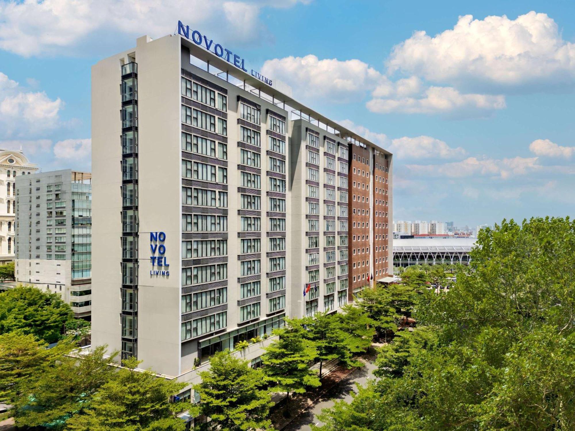 Novotel Living Saigon South Хошимин Экстерьер фото