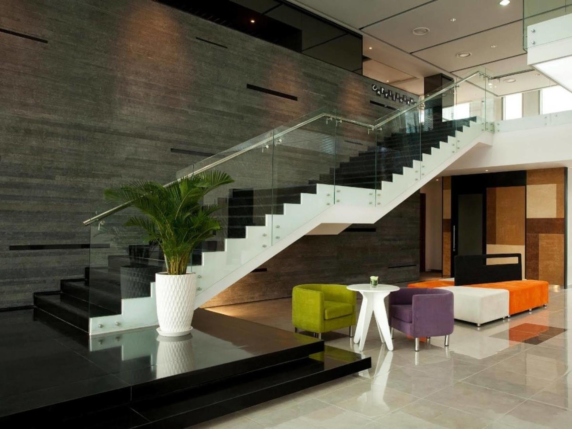 Novotel Living Saigon South Хошимин Экстерьер фото