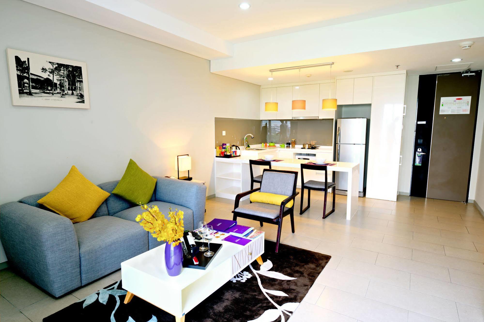 Novotel Living Saigon South Хошимин Экстерьер фото